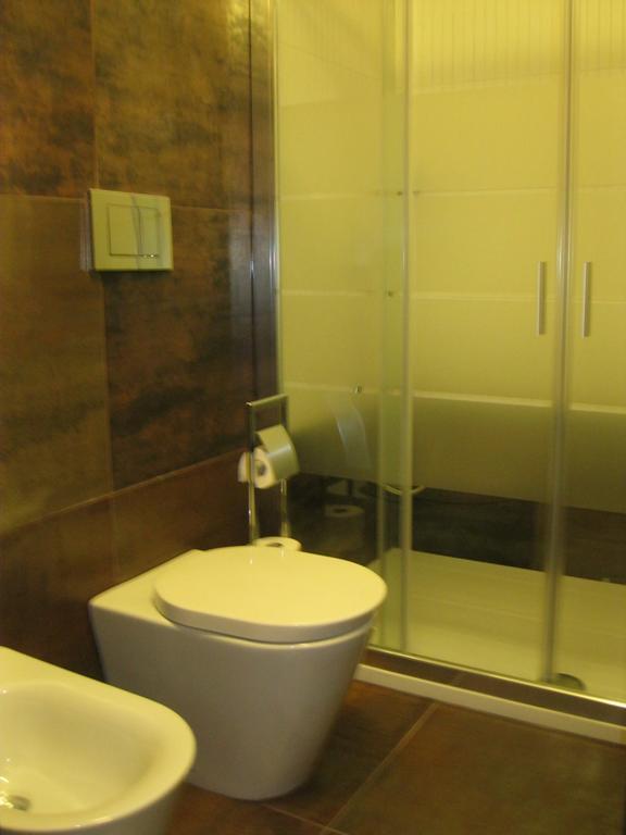 A14 Business Suite Sesto San Giovanni Camera foto