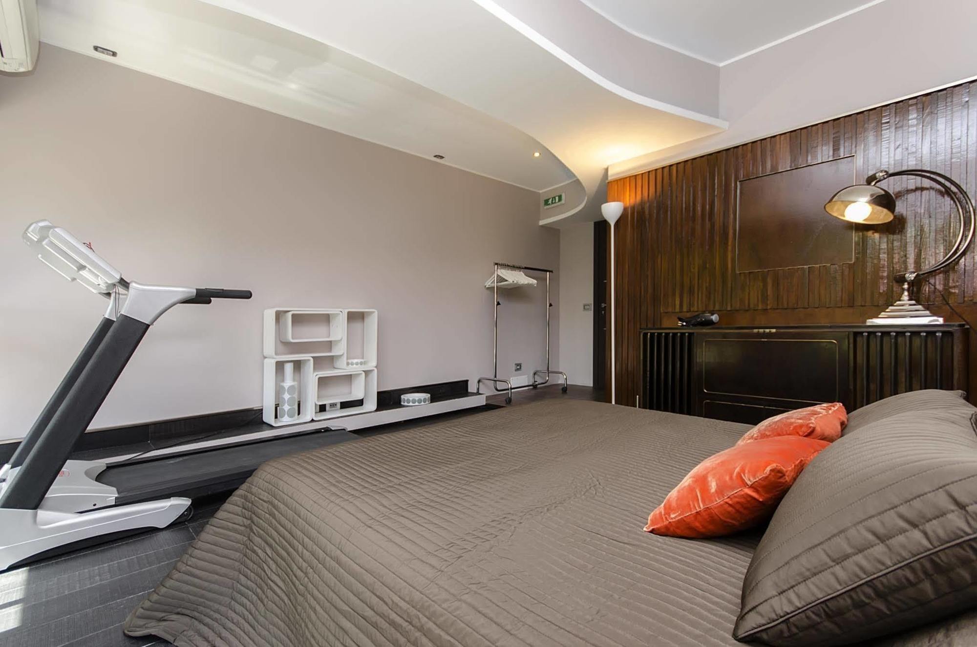 A14 Business Suite Sesto San Giovanni Esterno foto
